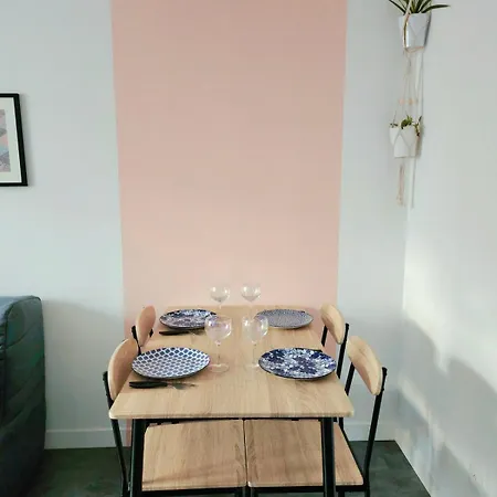 F2 Cosy Avec Terrasse *